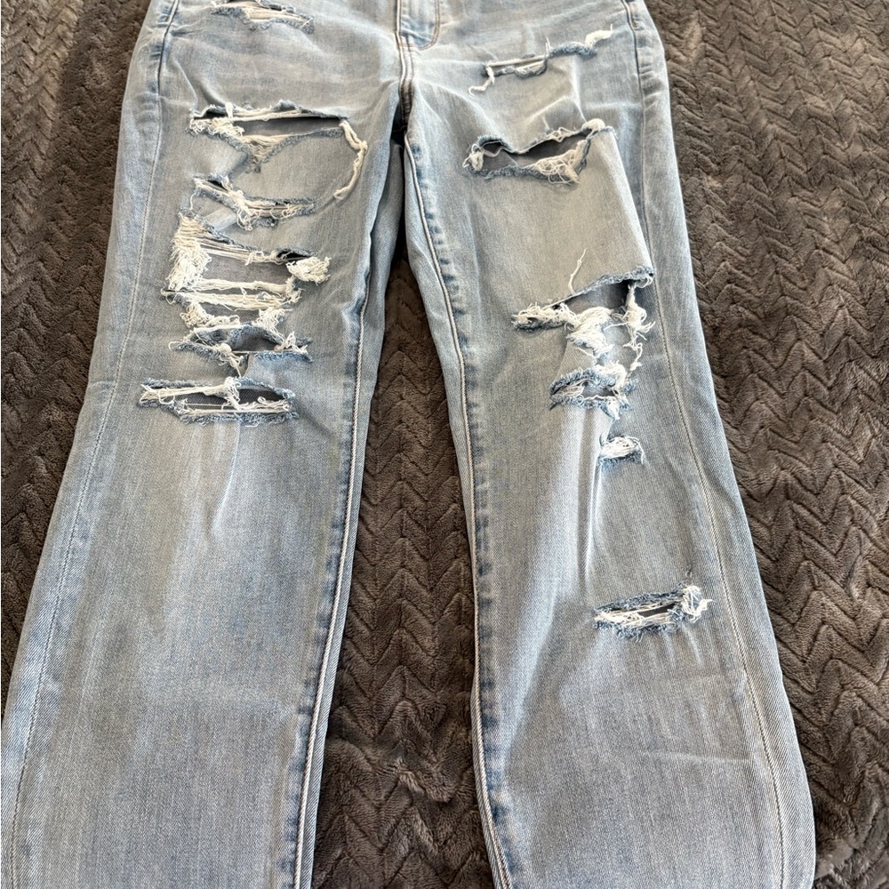 Distressed American Eagle Jegging